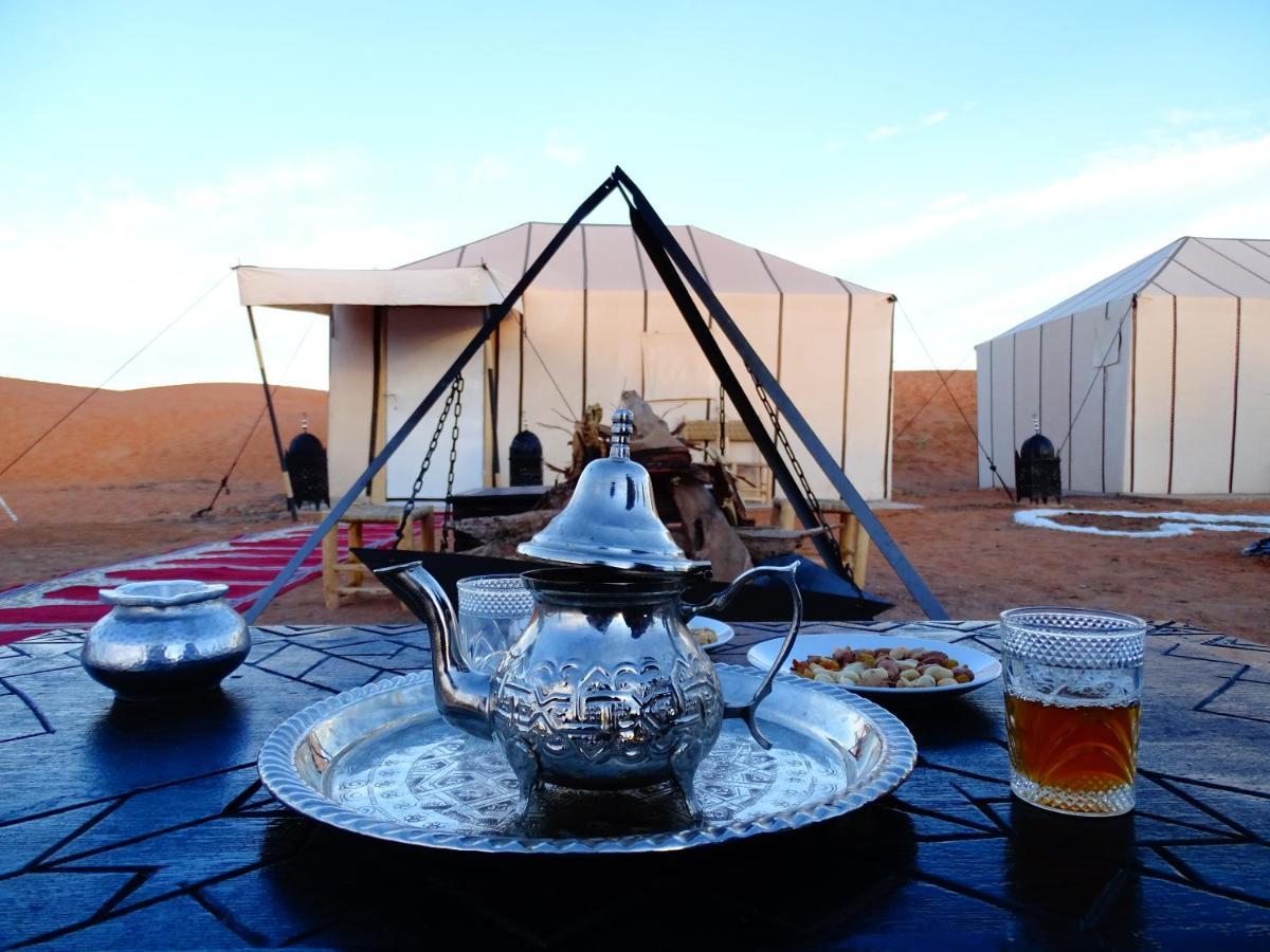 Camel Luxury Camp Bed & Breakfast Merzouga Bagian luar foto