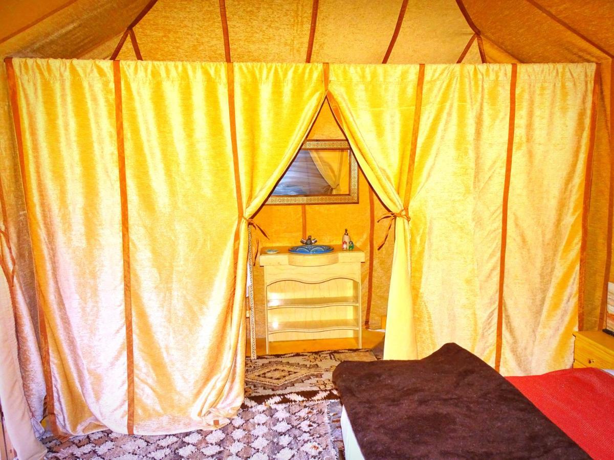 Camel Luxury Camp Bed & Breakfast Merzouga Bagian luar foto
