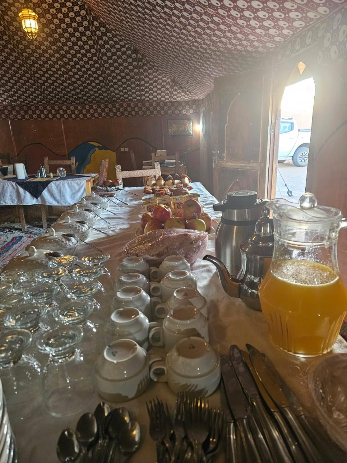 Camel Luxury Camp Bed & Breakfast Merzouga Bagian luar foto