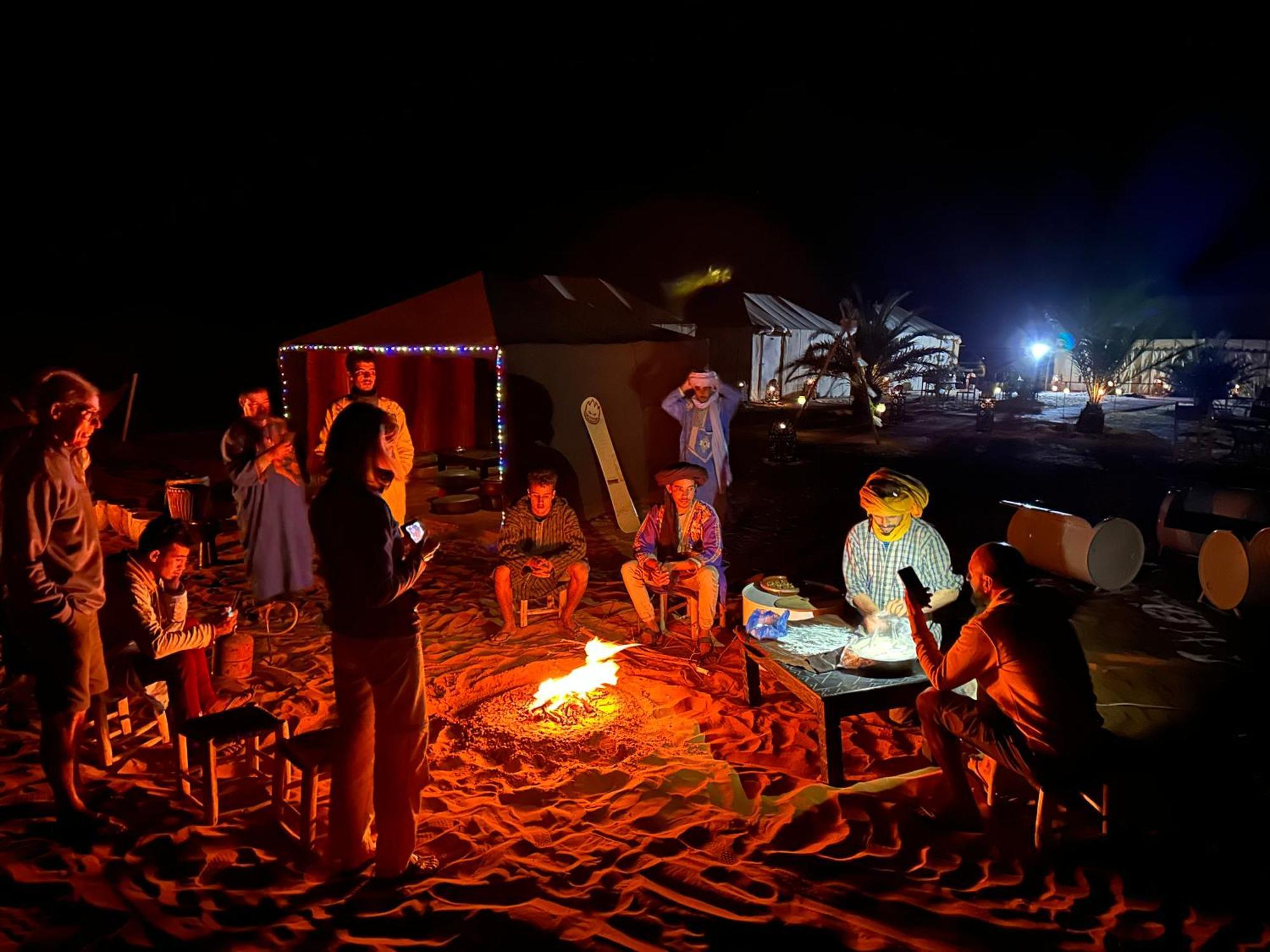 Camel Luxury Camp Bed & Breakfast Merzouga Bagian luar foto