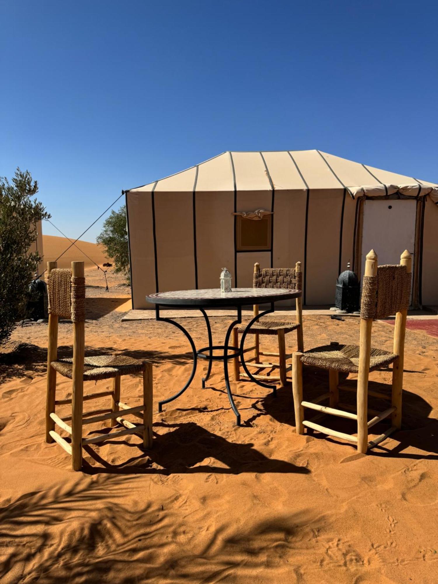 Camel Luxury Camp Bed & Breakfast Merzouga Bagian luar foto
