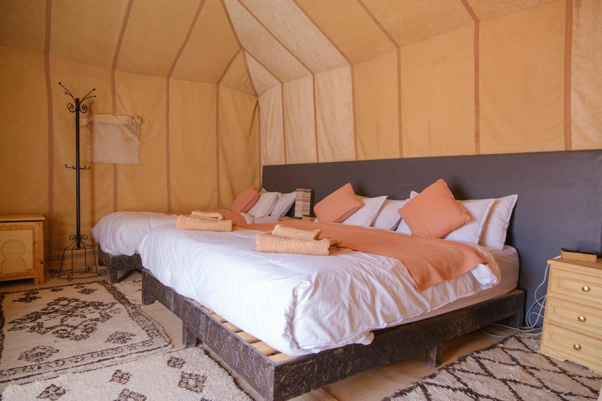 Camel Luxury Camp Bed & Breakfast Merzouga Bagian luar foto