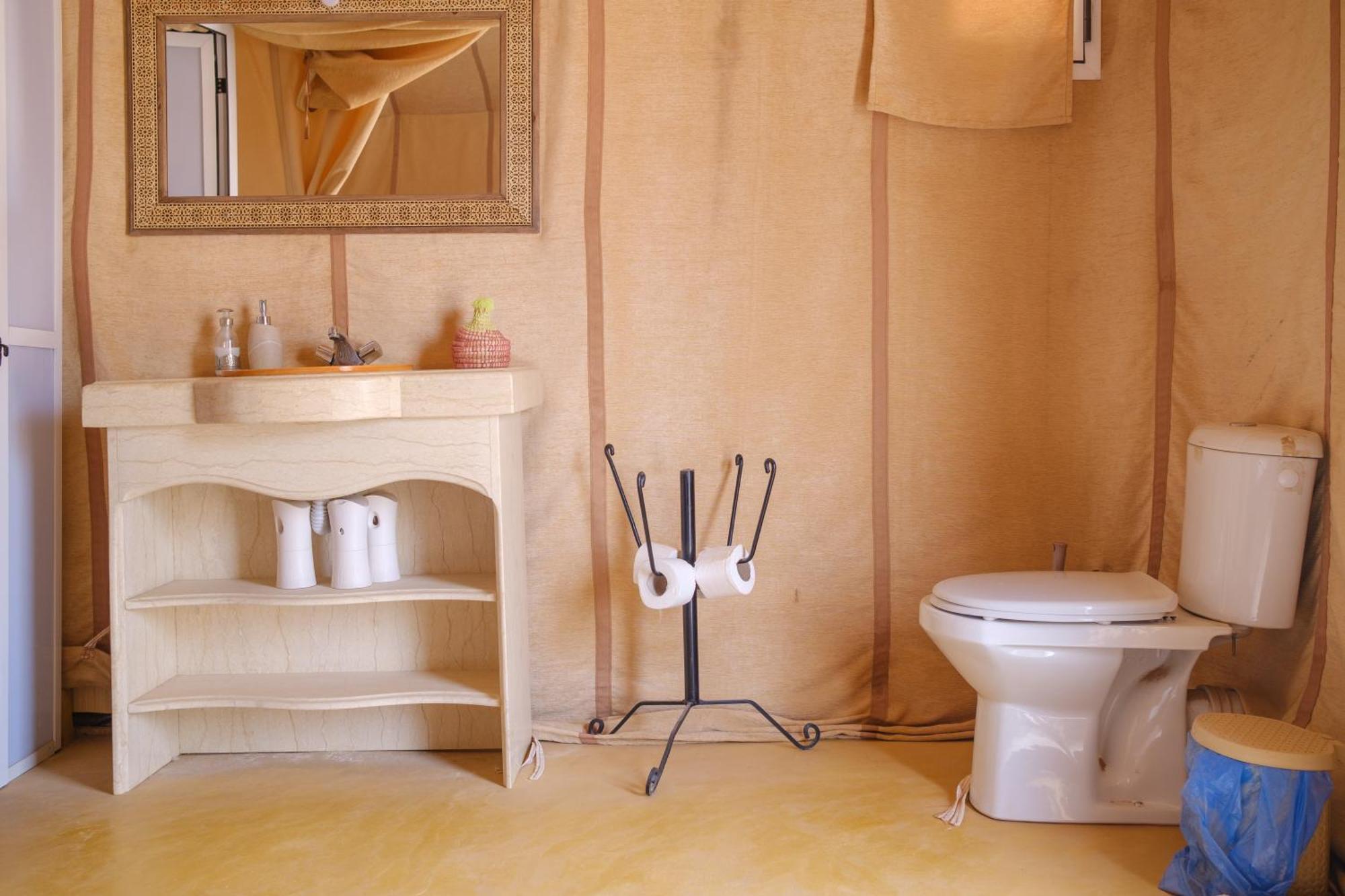 Camel Luxury Camp Bed & Breakfast Merzouga Bagian luar foto